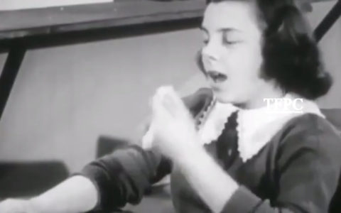Az 1956-os kisfilm valójában egy modern szatirikus videó a koronavírusról.