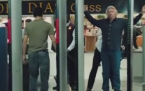 Richard Branson egy James Bond filmben