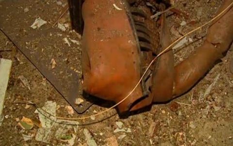 Mythbusters zuhanó liftes kísérlet babája