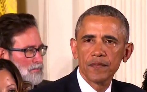 Barack Obama könnyei