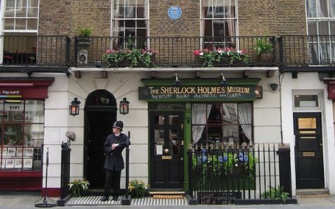 Baker Street Sherlock Holmes
