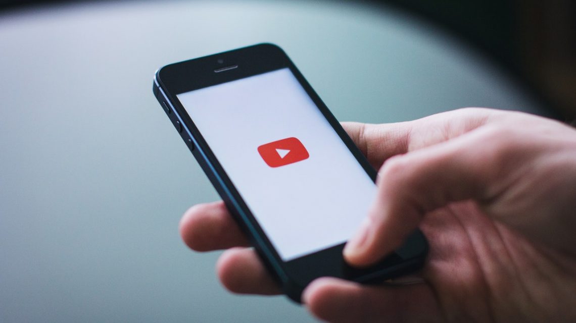 YouTube app mobilra